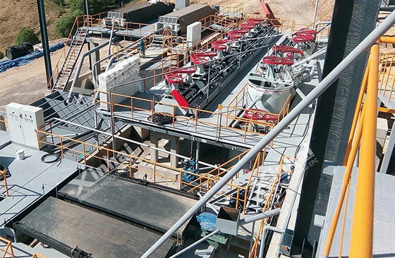 shaking table in South Africa gold gravity separation plant.jpg